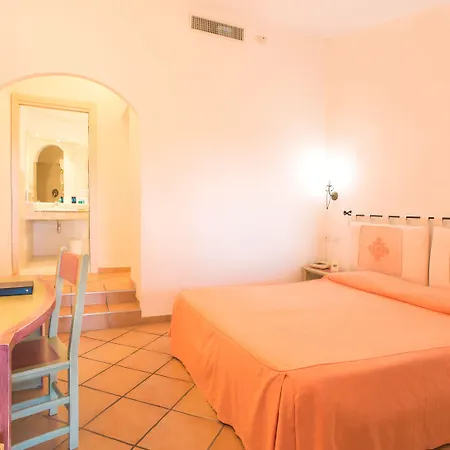 Hotel Ollastu 4*