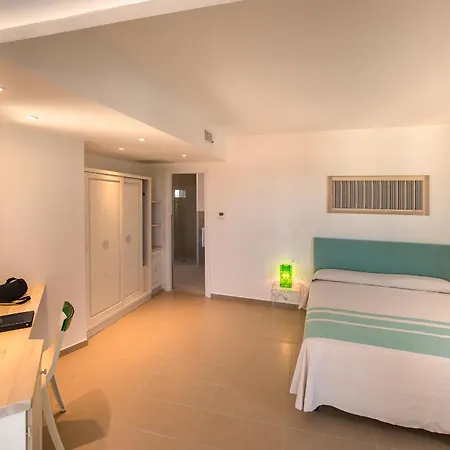Ollastu מלון 4*