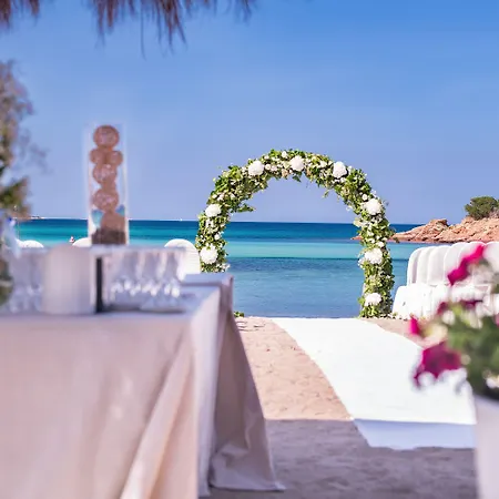 Ollastu فندق أولبيا